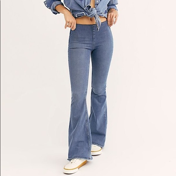 Free People Denim - Penny Pull-On Flare Jeans SHORT Authentic Blue